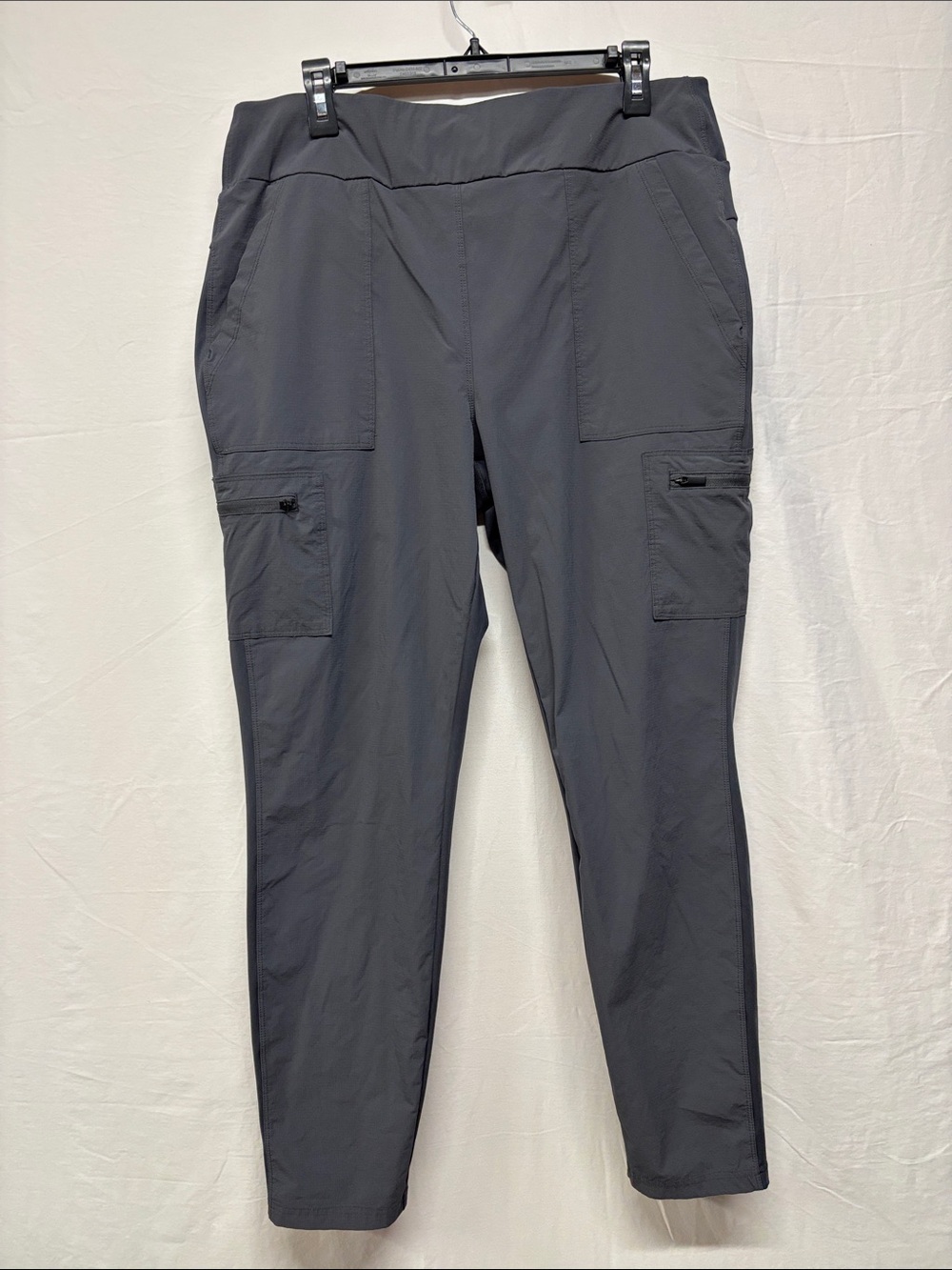 Athletic Works Dark Gray Cargo Ankle Pants
